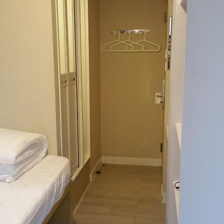 Sunrise Royal - Boutique Hostel Kowloon  Exterior photo